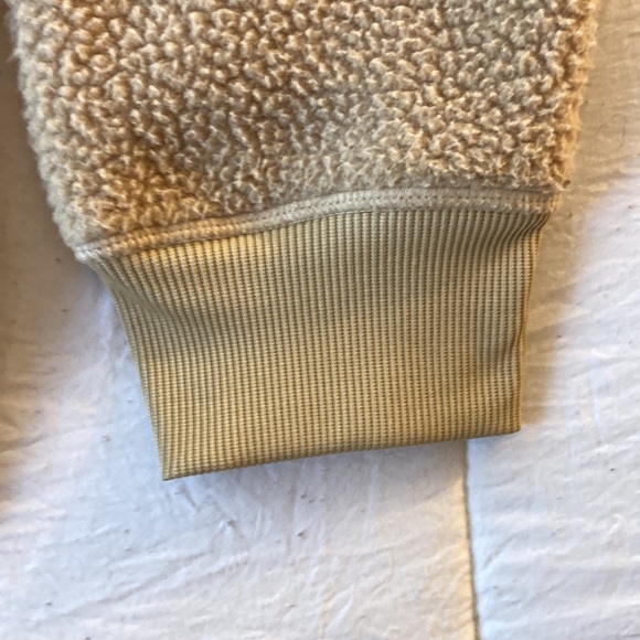 Tan/camel Mens size medium fleece sweatshirt - Picture 4 of 6